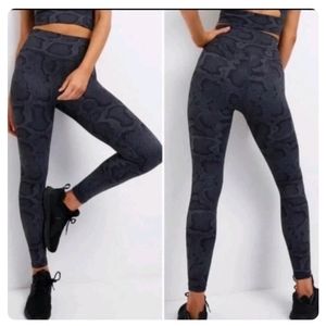 Allfenix Navy Snakeprint 7/8 Legging - XS